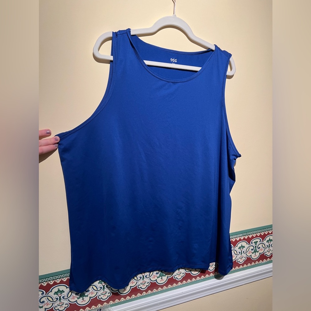NWOT DSG Compression Tank size 3X (women’s) runs large